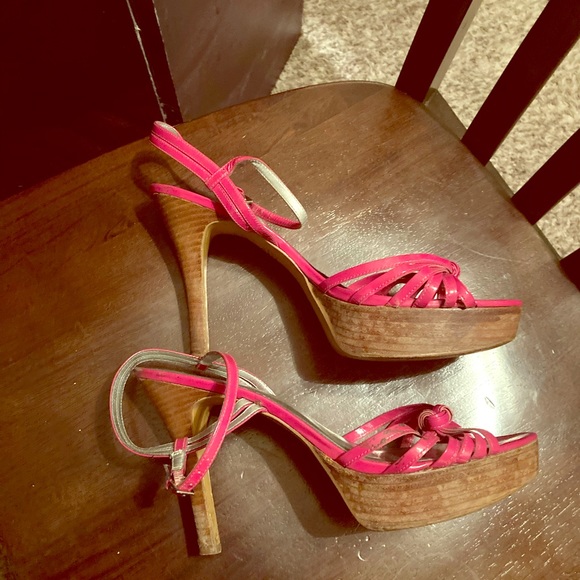 Heels - Picture 1 of 3